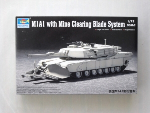 TRUMPETER 1/72 07277 M1A1 WITH MINE CLEARING BLADE SYSTEM